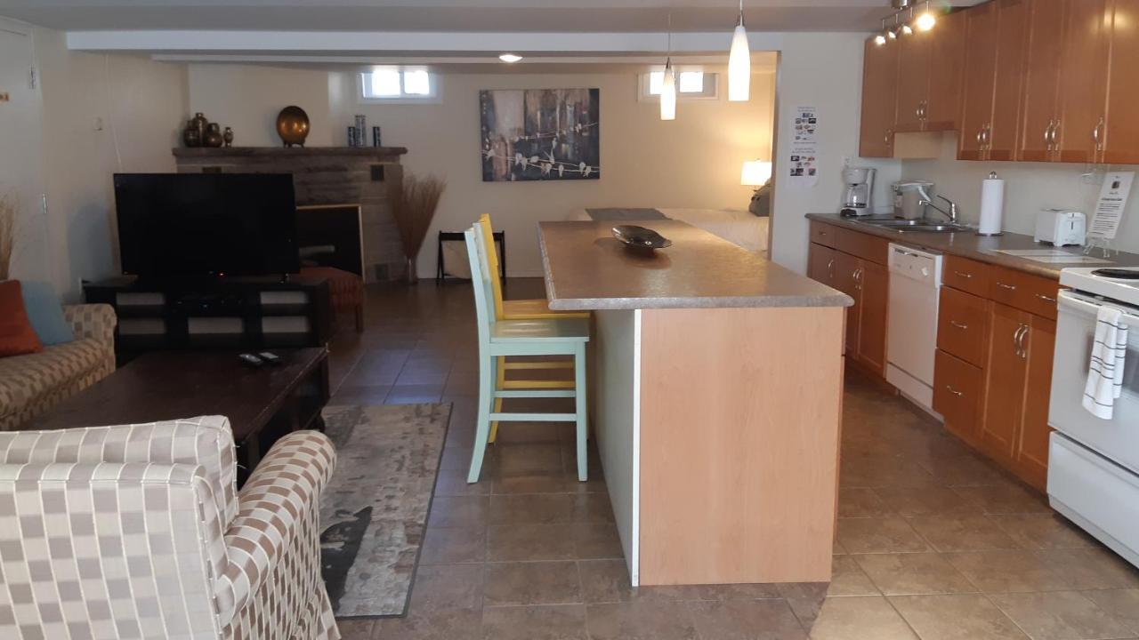 Parkside House Apartment Barrie Bagian luar foto