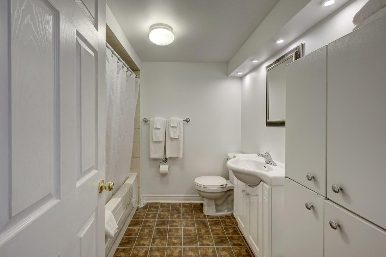 Parkside House Apartment Barrie Bagian luar foto
