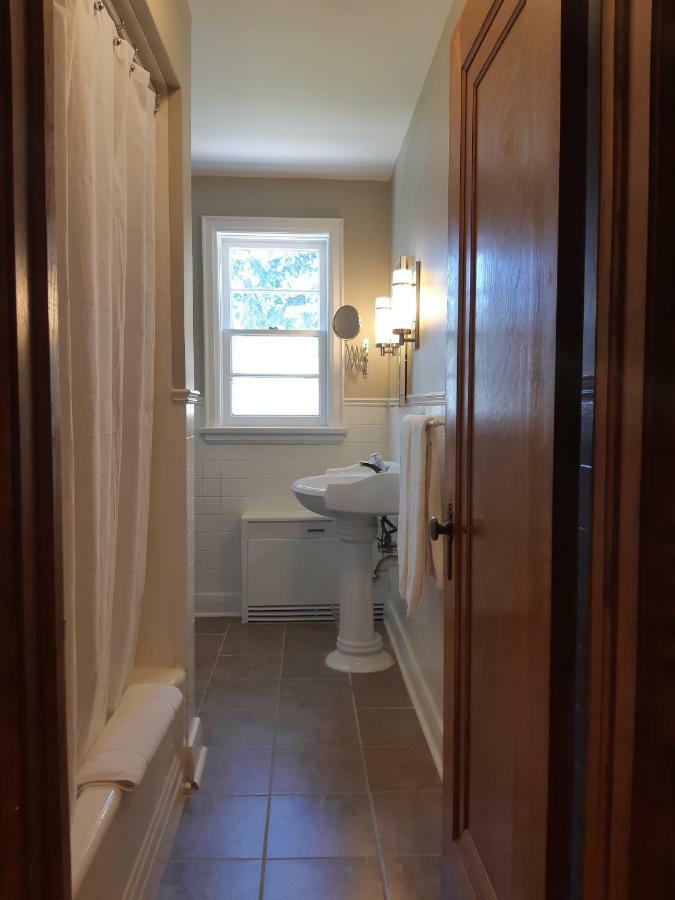 Parkside House Apartment Barrie Bagian luar foto